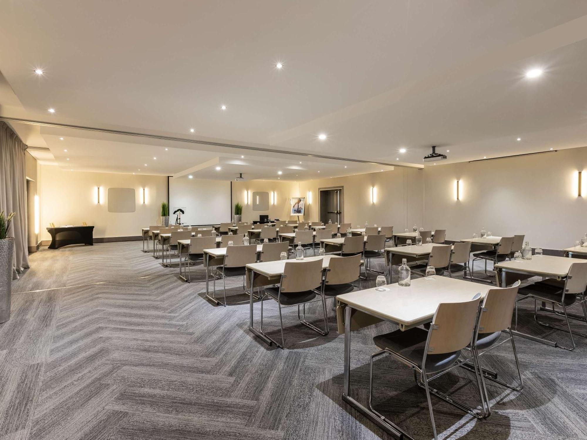 Novotel Kirchberg Hotel 4*